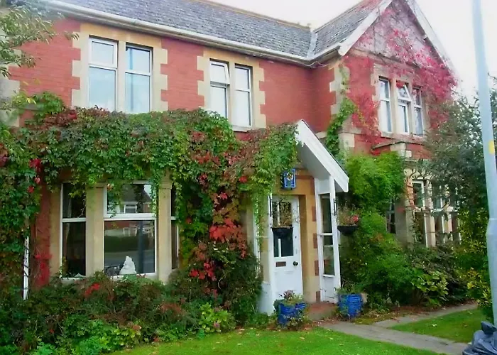 Redwood Lodge