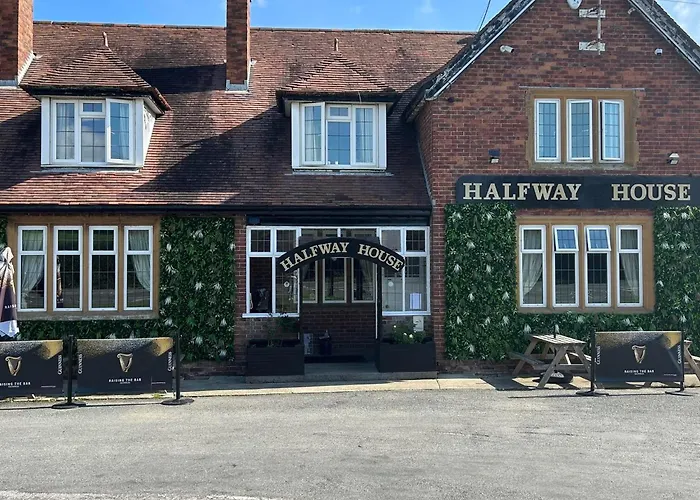 Halfway House Inn Country Lodge