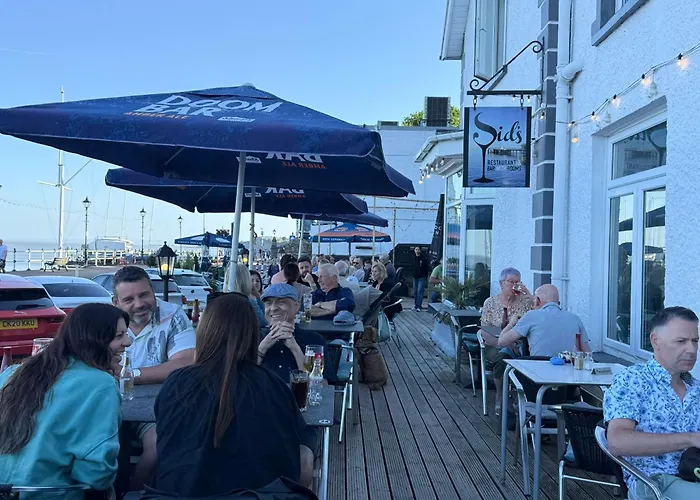 Sids Restaurant And Bar With Rooms