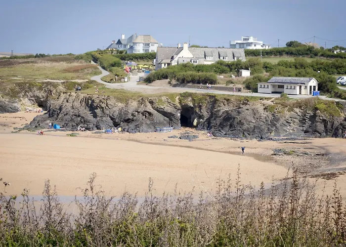 Yha Treyarnon Bay