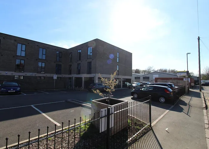 Signature House - Contemporary Studios In Coventry City Centre, Free Parking, By Covstays