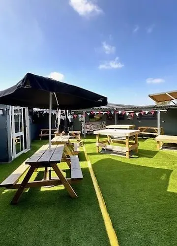 Shanahans B&B With Sports Bar
