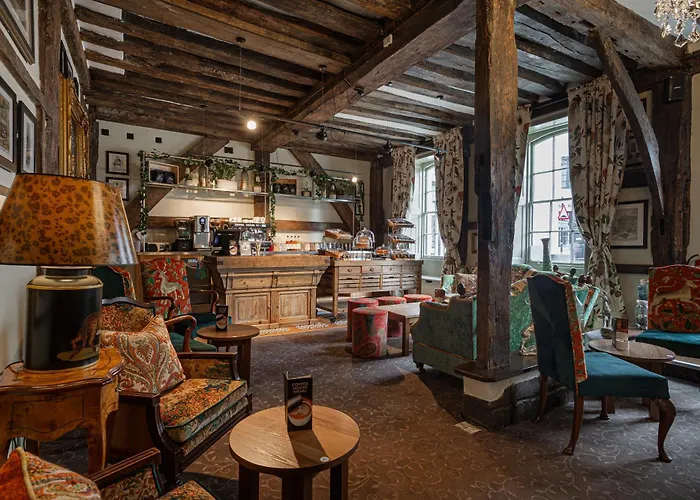 The White Horse Hotel, Romsey, Hampshire - The Coaching Inn Group, United Kingdom
