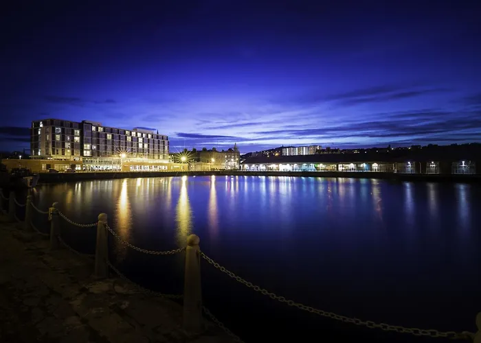 Apex City Quay & Spa