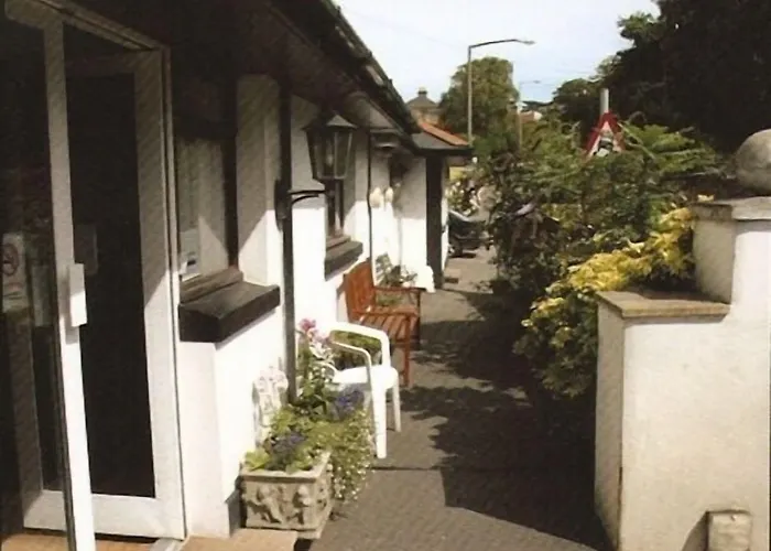 Sherwood Court