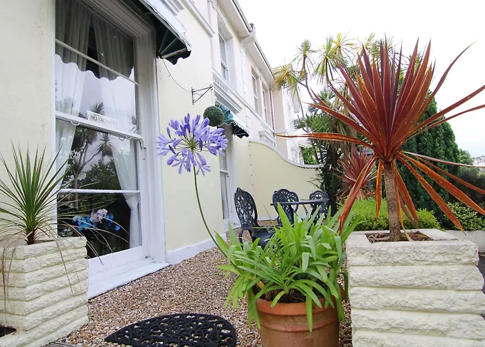 Daylesford Guest House (Adults Only)