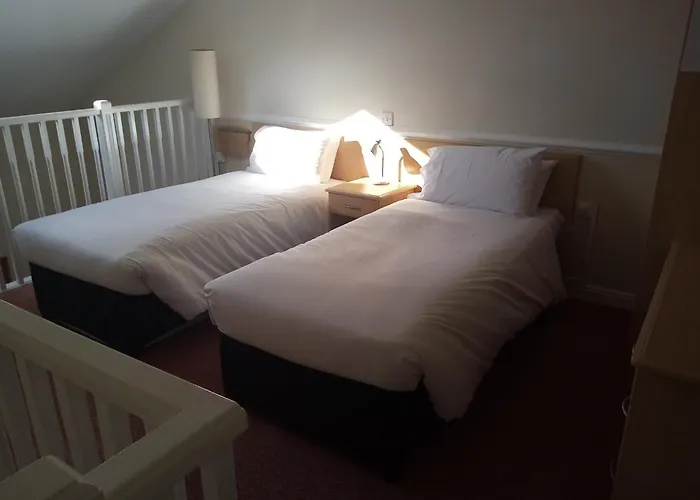 Moreton Park Hotel