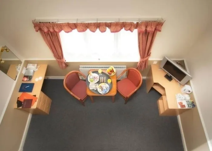 Moreton Park Hotel