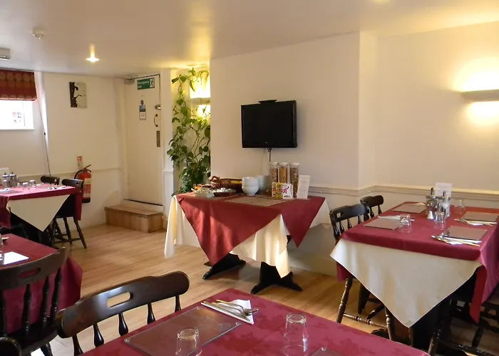 Crown Lodge Guest House