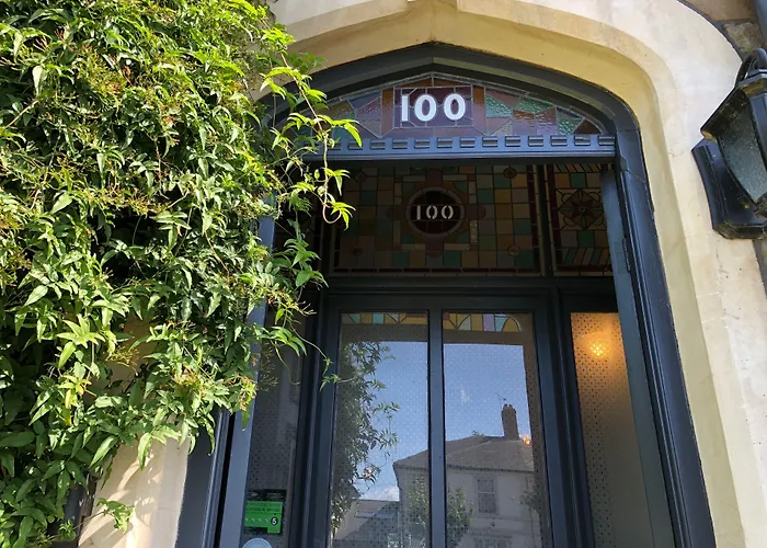 Number One Hundred Bed And Breakfast Cardiff, United Kingdom