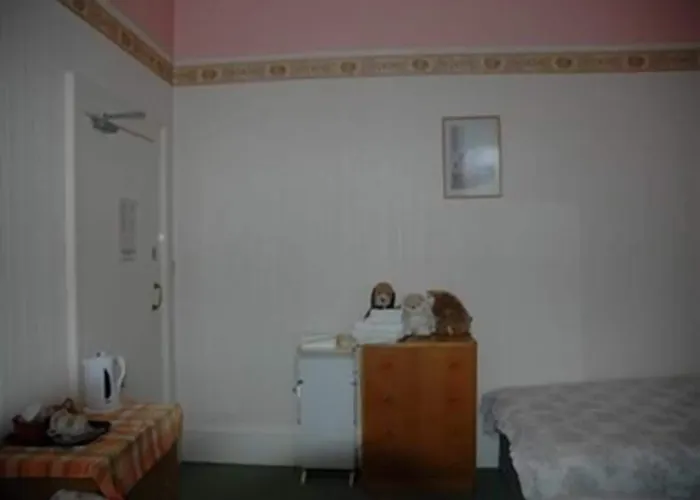 Eglinton Guest House
