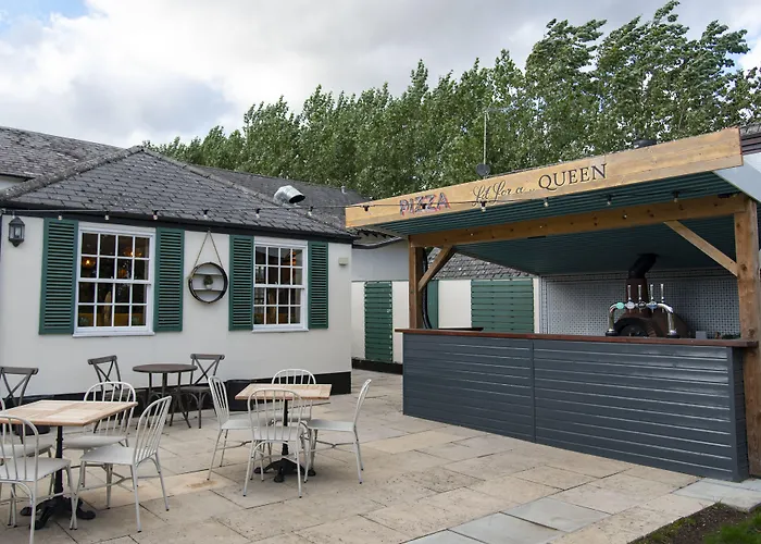 The Queen'S Arms