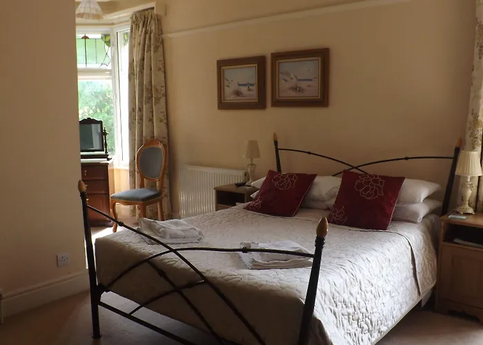 Cedar House B&B