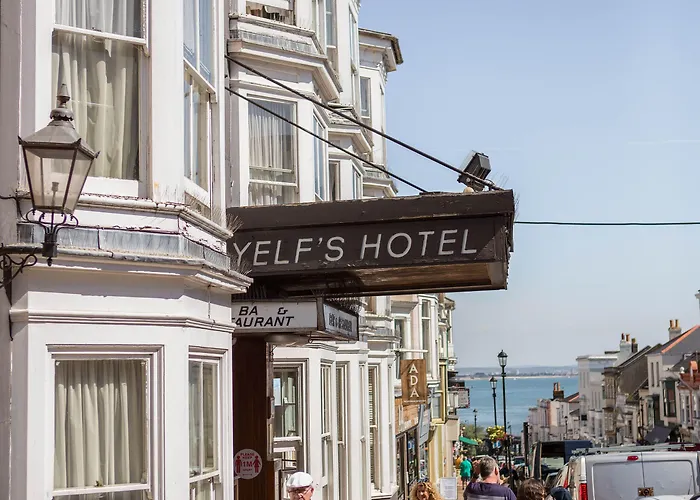 Yelf'S Hotel