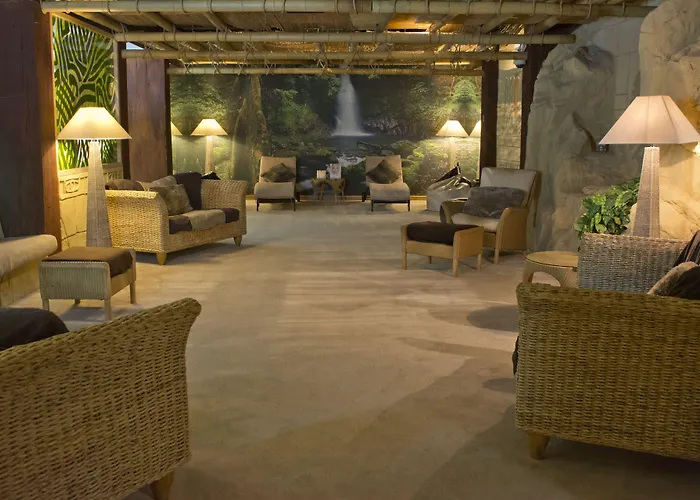 Tlh Carlton Hotel - Tlh Leisure, Entertainment And Spa Resort Torquay, United Kingdom
