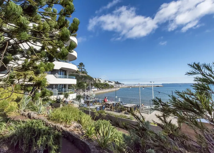 Tlh Carlton Hotel - Tlh Leisure, Entertainment And Spa Resort