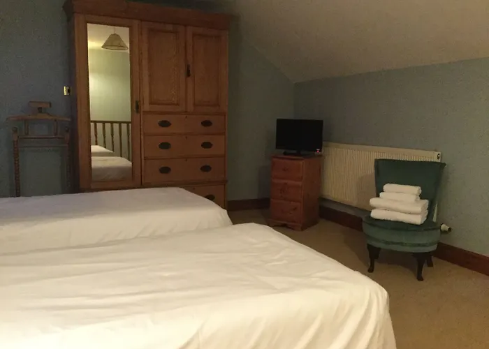 Llwyn Country House