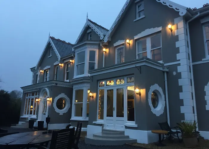 Llwyn Country House