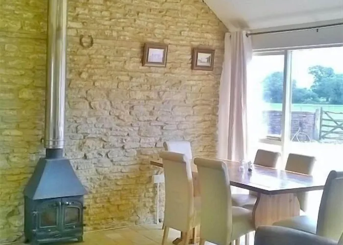Battens Farm Cottages - B&B And Self-Catering Accommodation Swindon, United Kingdom