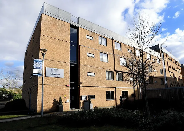 Lancaster Hotel