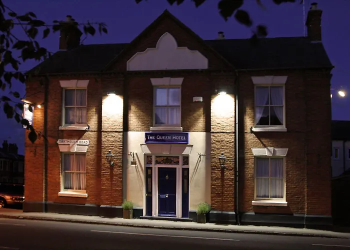 The Queen Hotel