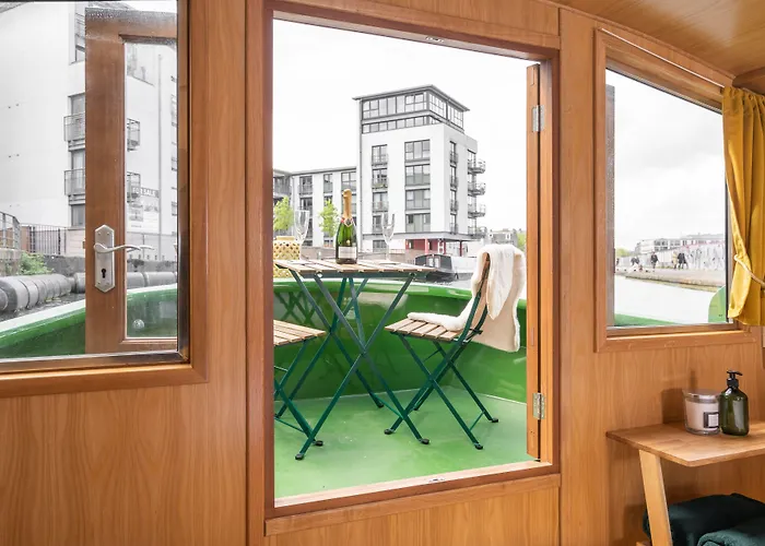 Edinburgh - Houseboats Hotel, United Kingdom