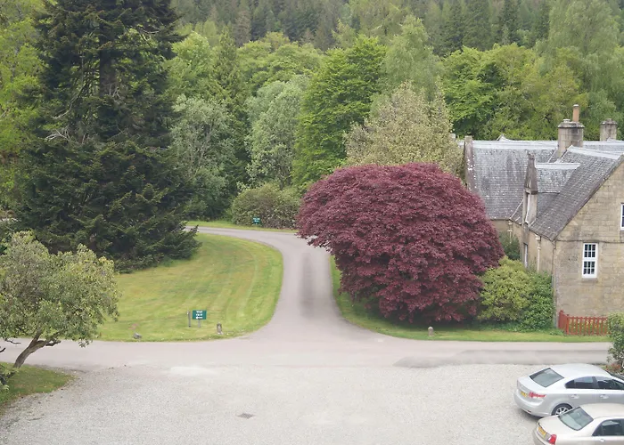 Glengarry Castle Hotel
