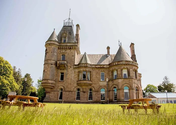 Cornhill Castle