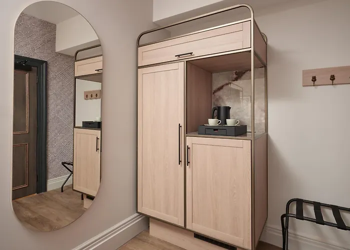 Met Leeds - Newly Refurbished
