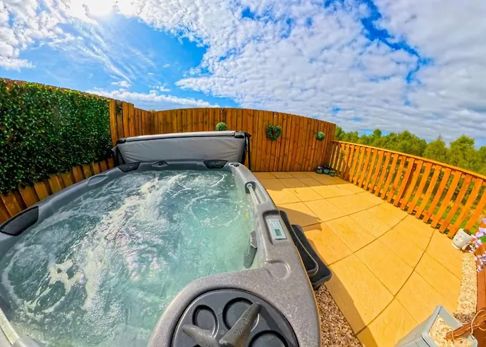 Newmore Highland Pods With Hot Tubs On Nc500