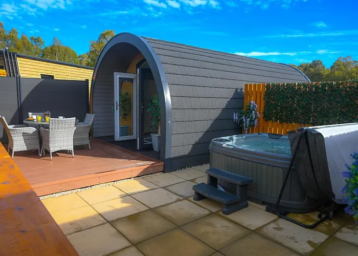 Newmore Highland Pods With Hot Tubs On Nc500