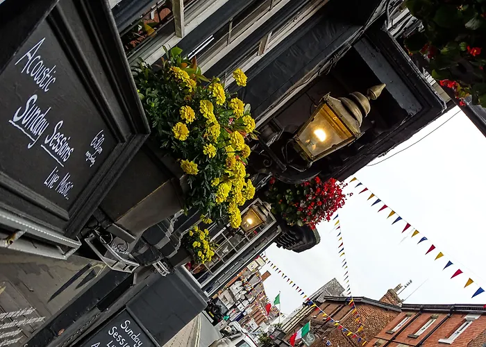 Rose & Crown Inn
