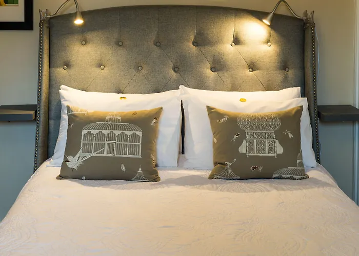The Henry Guest House