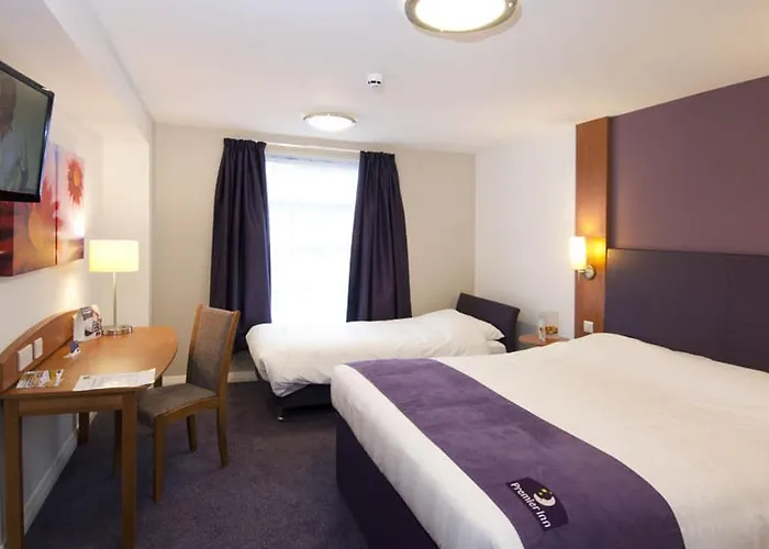 Premier Inn Farnborough West - Southwood