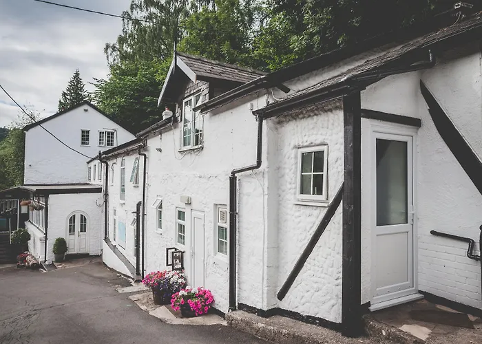Ye Old Ferrie Inn