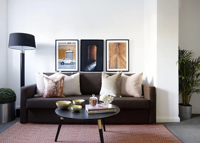 Aisiki Living: Flexible Apartments with Free Wi-Fi and Parking Watford , United Kingdom