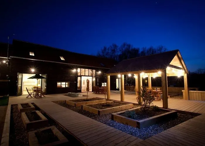 Creeksea Place Barns