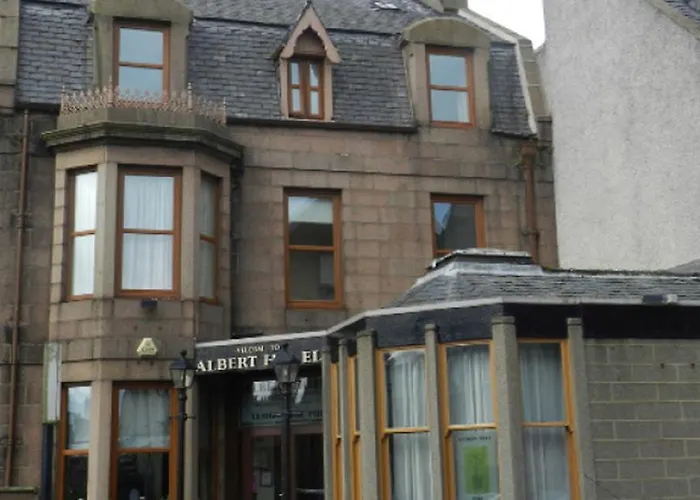 Albert Hotel