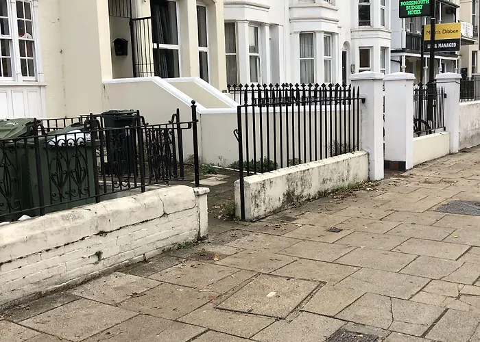 Portsmouth Budget s - All Rooms Are En-Suite