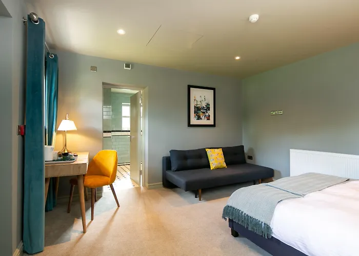 The Cowdray Arms Bed & Breakfast Worth , United Kingdom