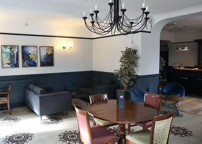 The Carlton Manor Hotel