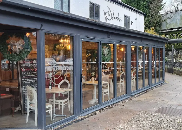 Waterside Bar Rooms & Restaurant