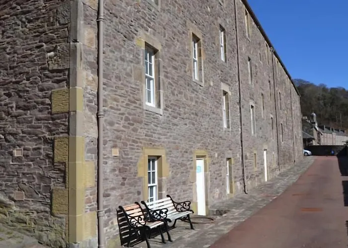 Wee Row Hostel