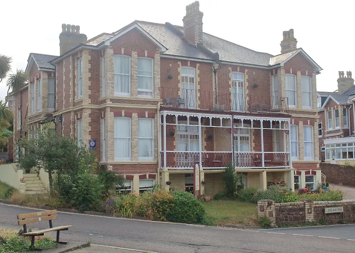 Cleve Court Hotel