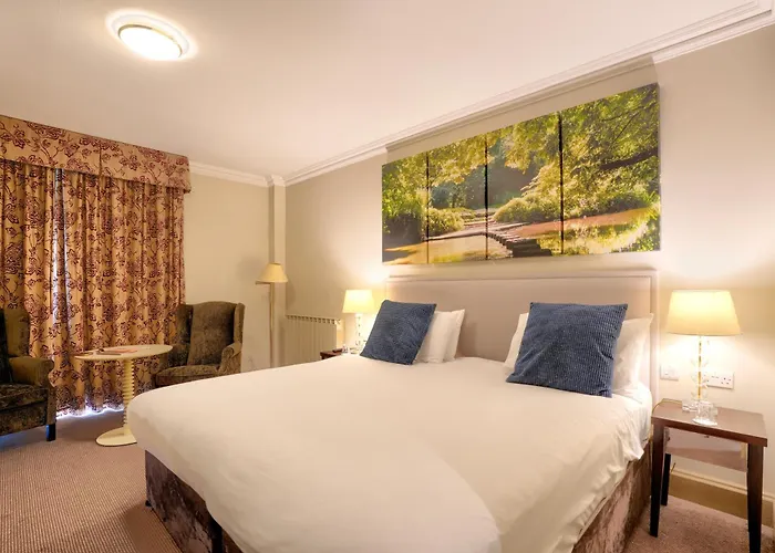 Sunday Box Hill Burford Bridge Hotel