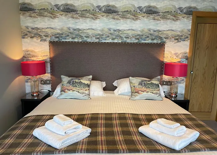 Clan Macduff Hotel