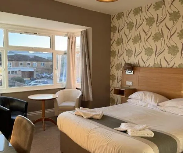 The Avenue Hotel