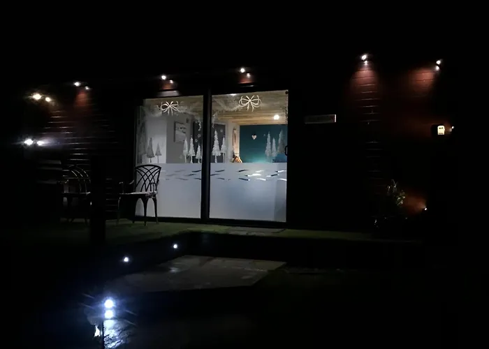 Pod & Cwtch Luxury Accommodation