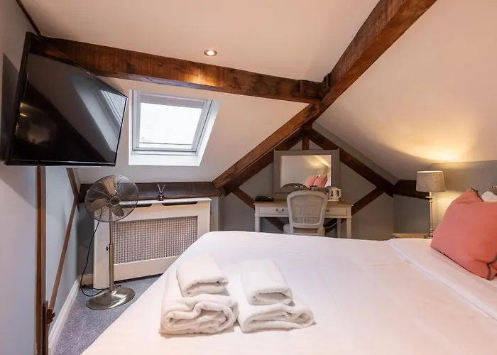 The Royal Oak Hotel Woodford, United Kingdom