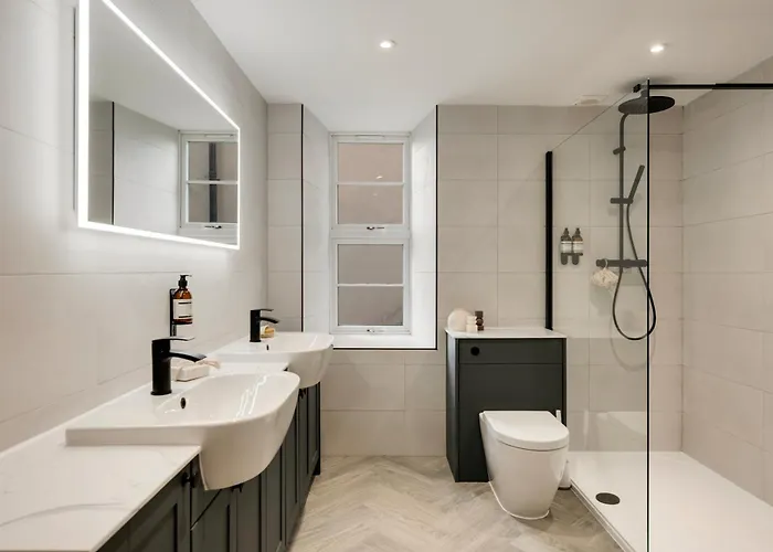 Refurbished Jan 26 - Meridian Place - Sleeps 7